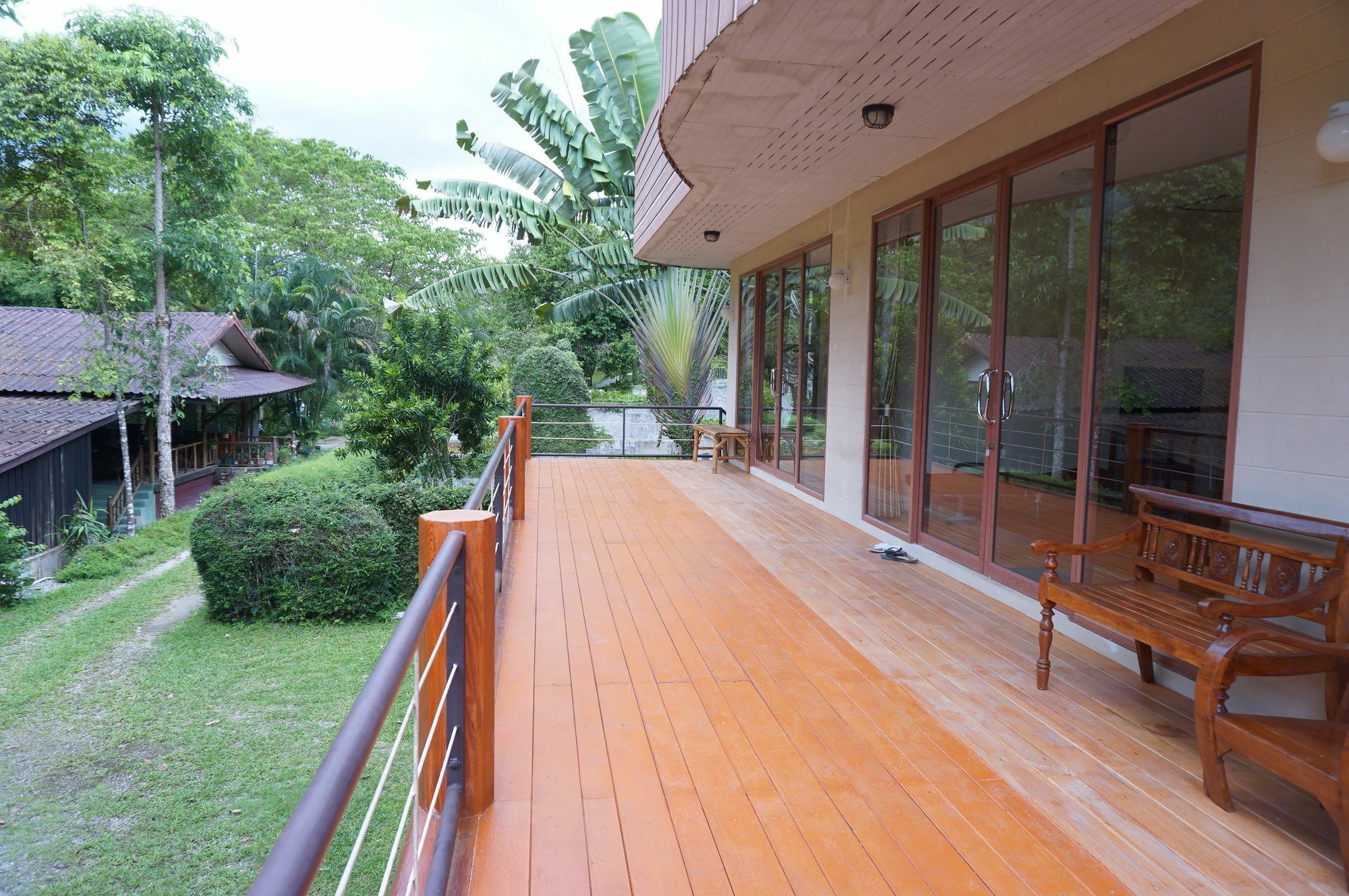 Smallville Resort ระนอง ภายนอก รูปภาพ